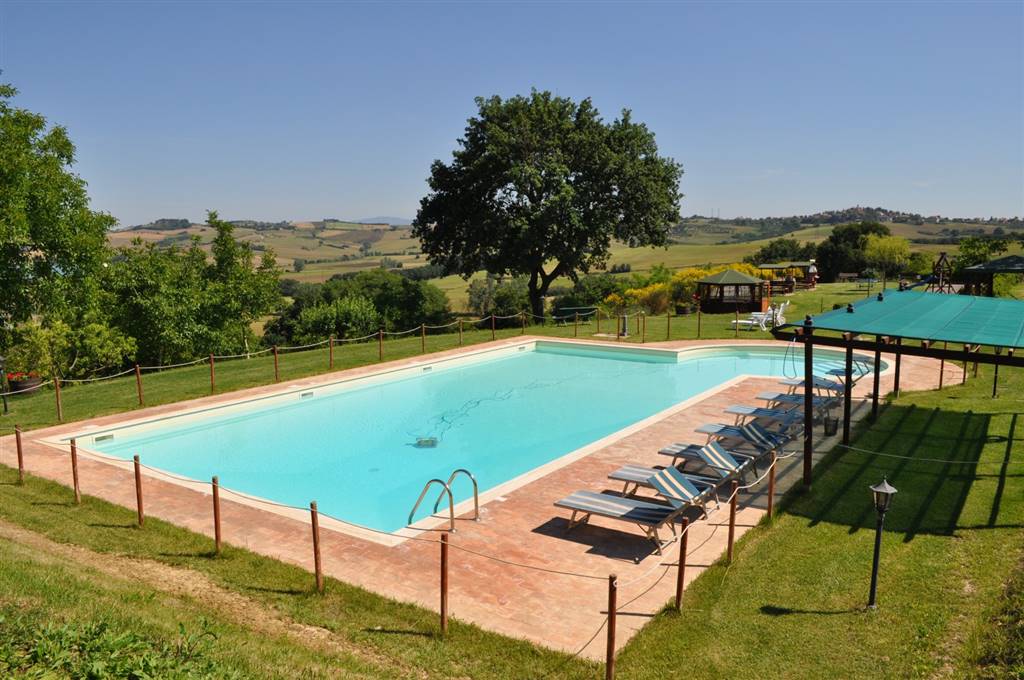 Boerderij / Rustico Rustico casale te koop in Castiglione Del Lago  in Castiglione Del Lago — foto 3