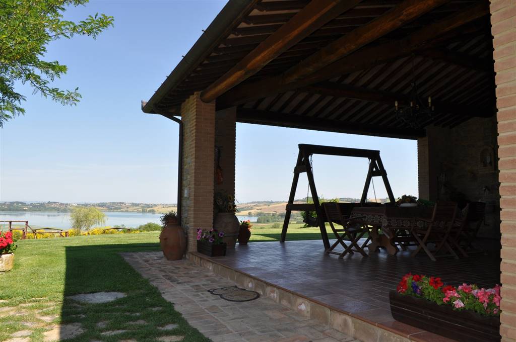 Boerderij / Rustico Rustico casale te koop in Castiglione Del Lago  in Castiglione Del Lago — foto 6