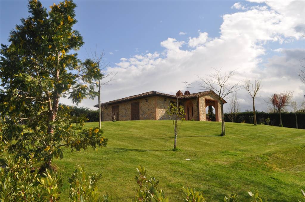 Boerderij / Rustico Rustico casale te koop in Castiglione Del Lago  in Castiglione Del Lago — foto 5