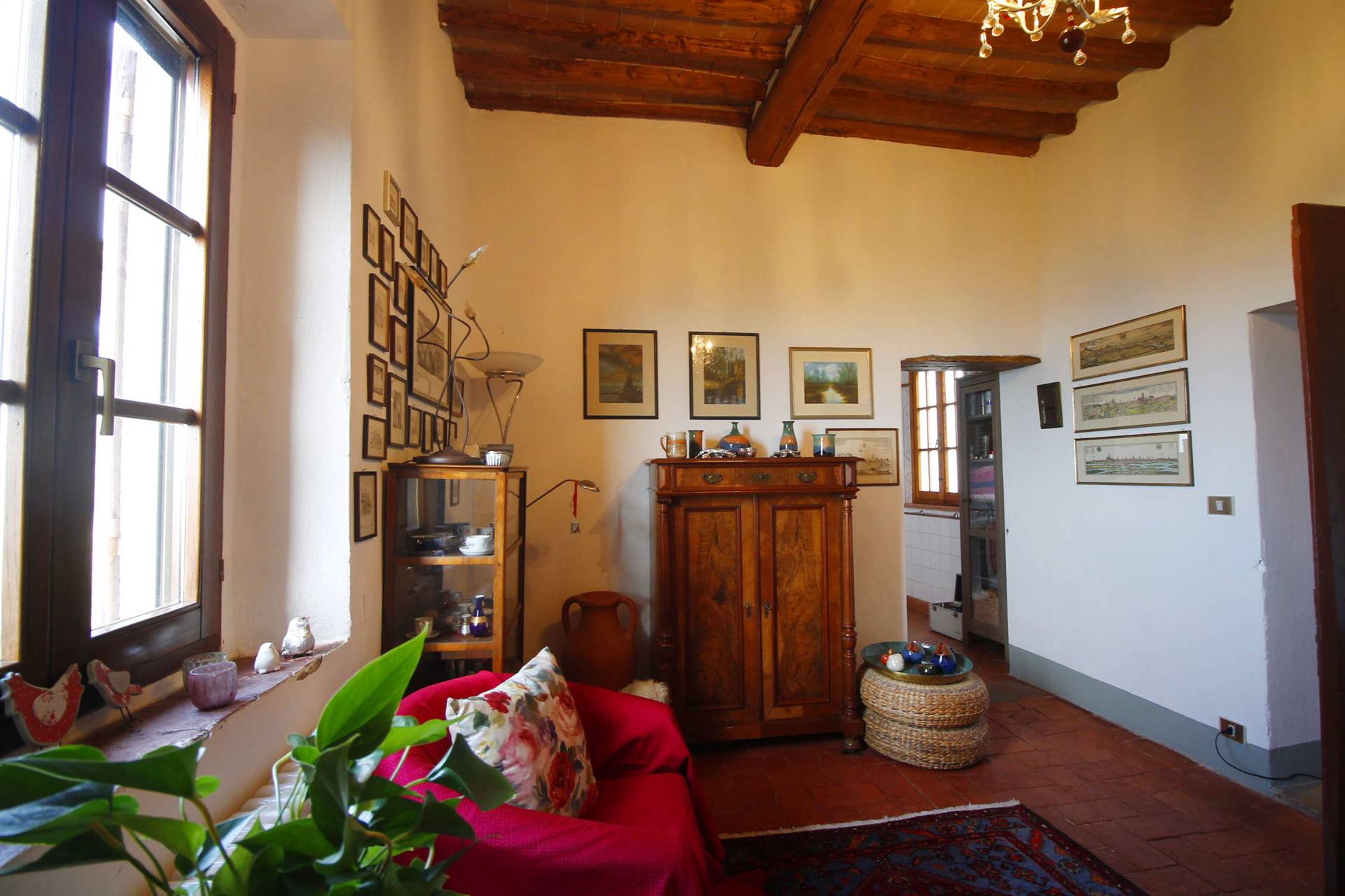 Landhuis met twee appartementen en panoramisch uitzicht in Lamporecchio - Foto 5