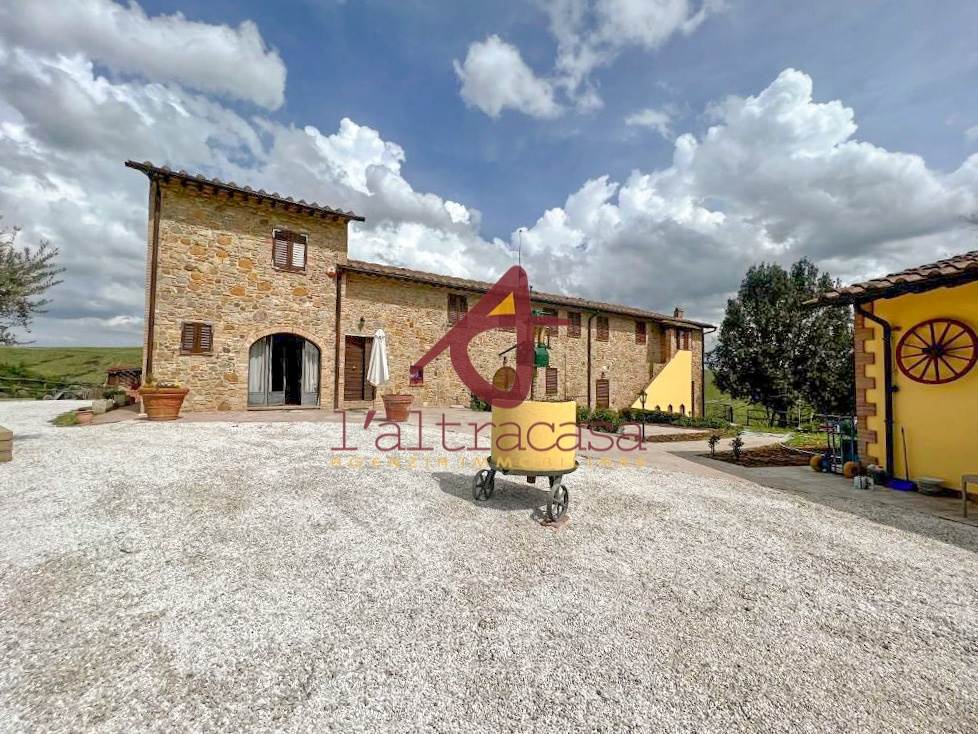 Uitgestrekt landgoed met rustico en villa nabij Montaione - Foto 5