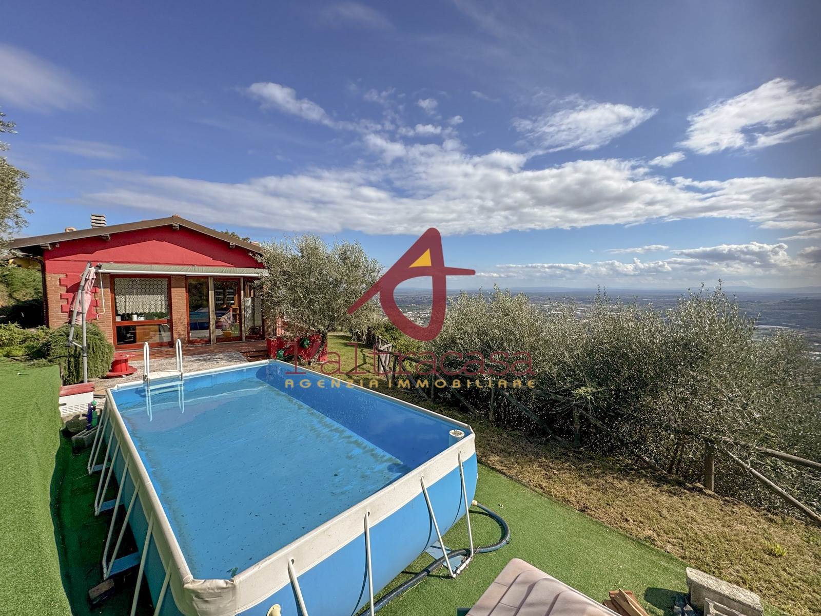 Vrijstaande woning met panoramisch uitzicht in Pescia - Foto 4