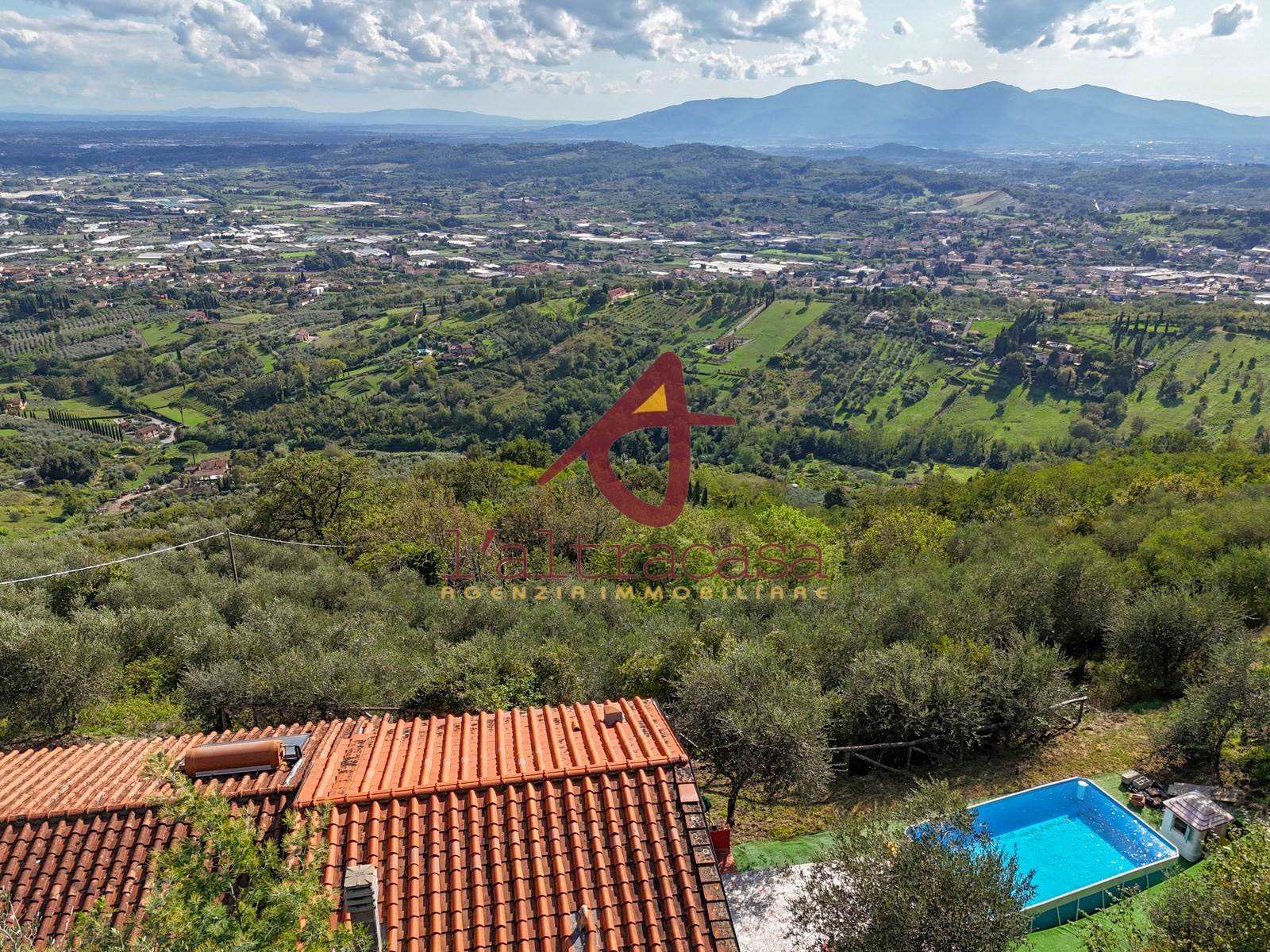 Vrijstaande woning met panoramisch uitzicht in Pescia - Foto 3