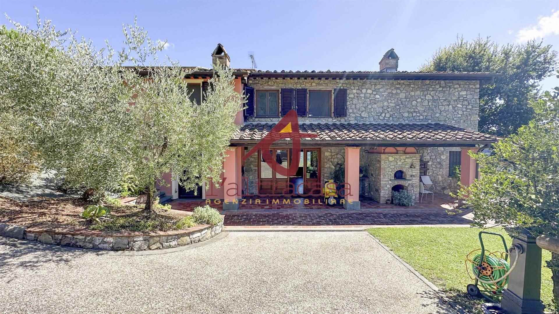 Landhuis in Borgo a Mozzano met panoramisch uitzicht en tuin - Foto 5