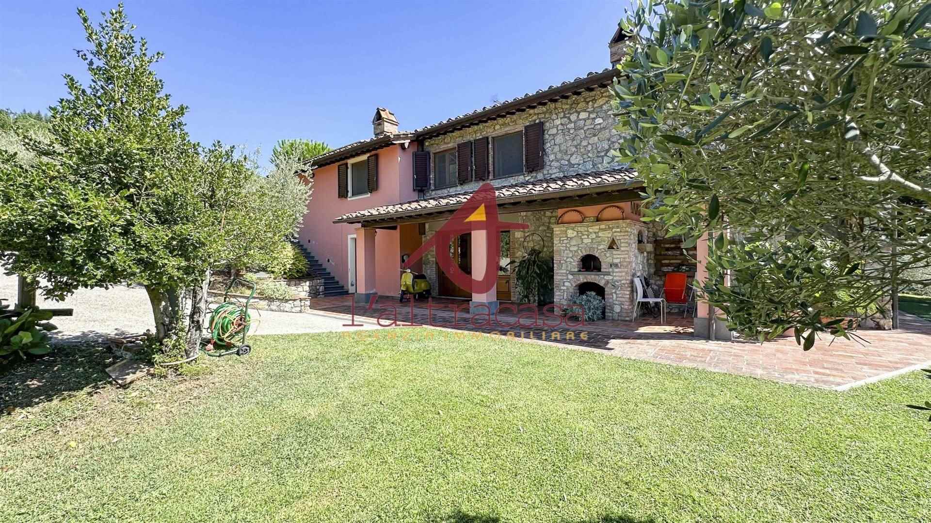 Landhuis in Borgo a Mozzano met panoramisch uitzicht en tuin - Foto 3