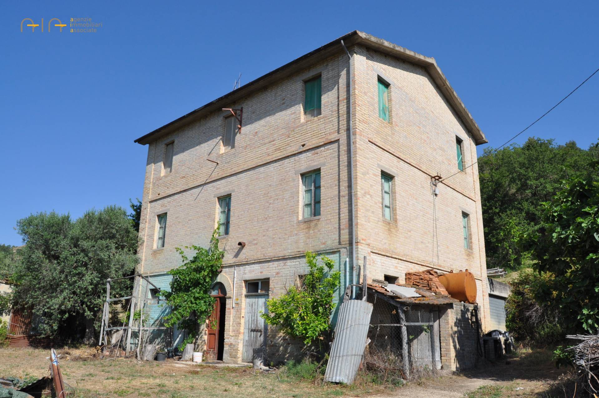 Landhuis met zeezicht en grond in Cupra Marittima - Foto 4