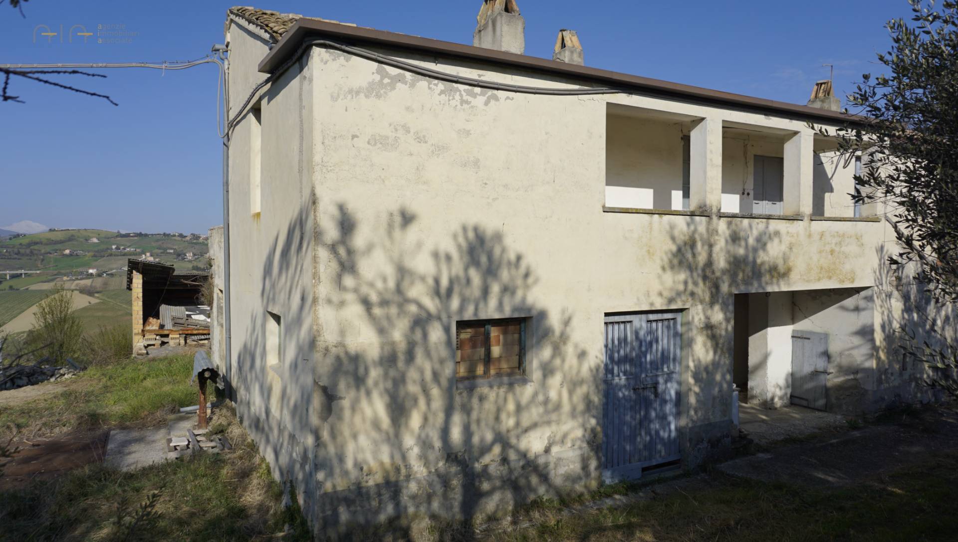 Rustiek landhuis met wijngaard en uitzicht in Offida - Foto 5