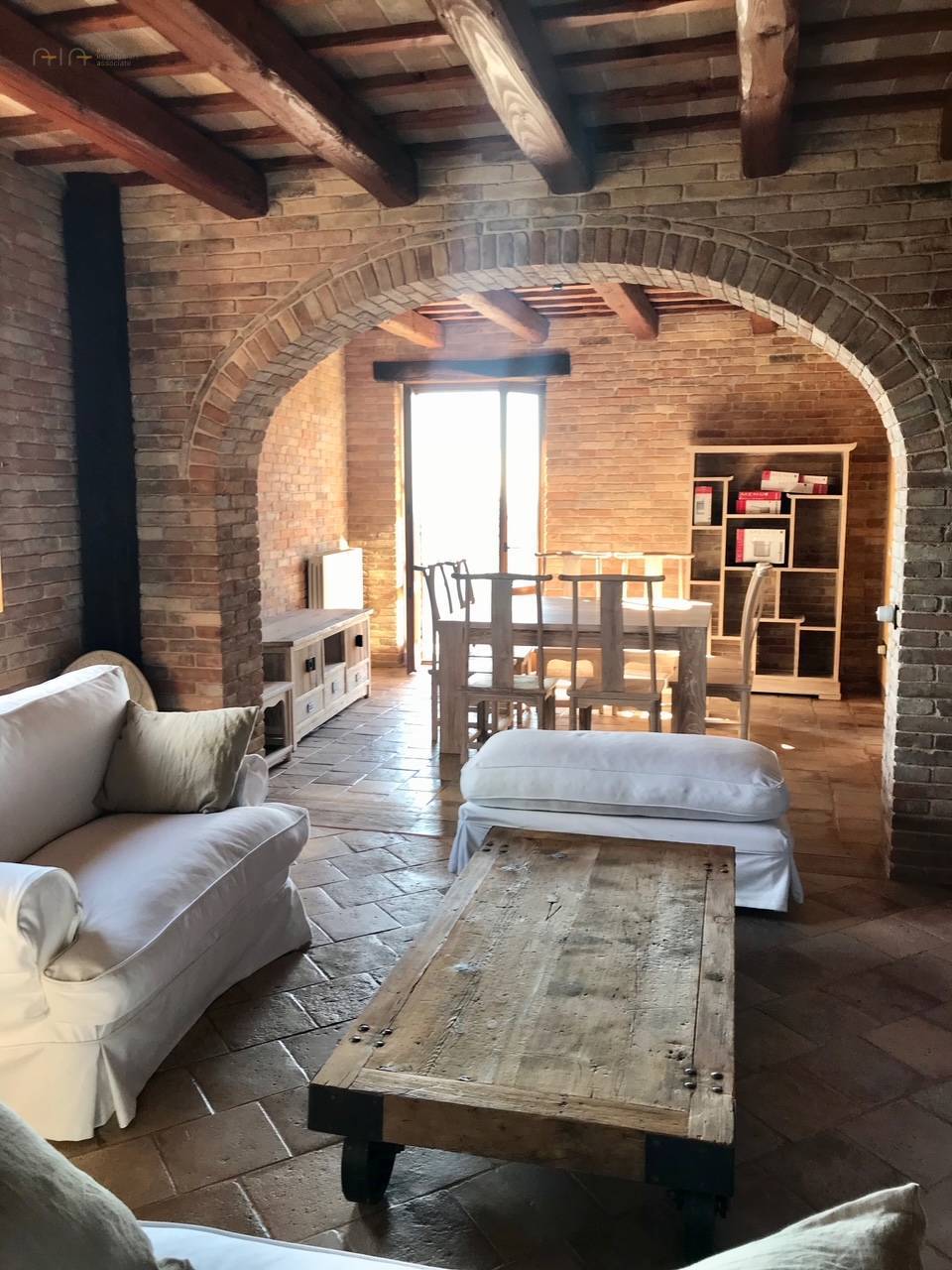 Gerestaureerd landhuis met panoramisch uitzicht in Montedinove - Foto 4