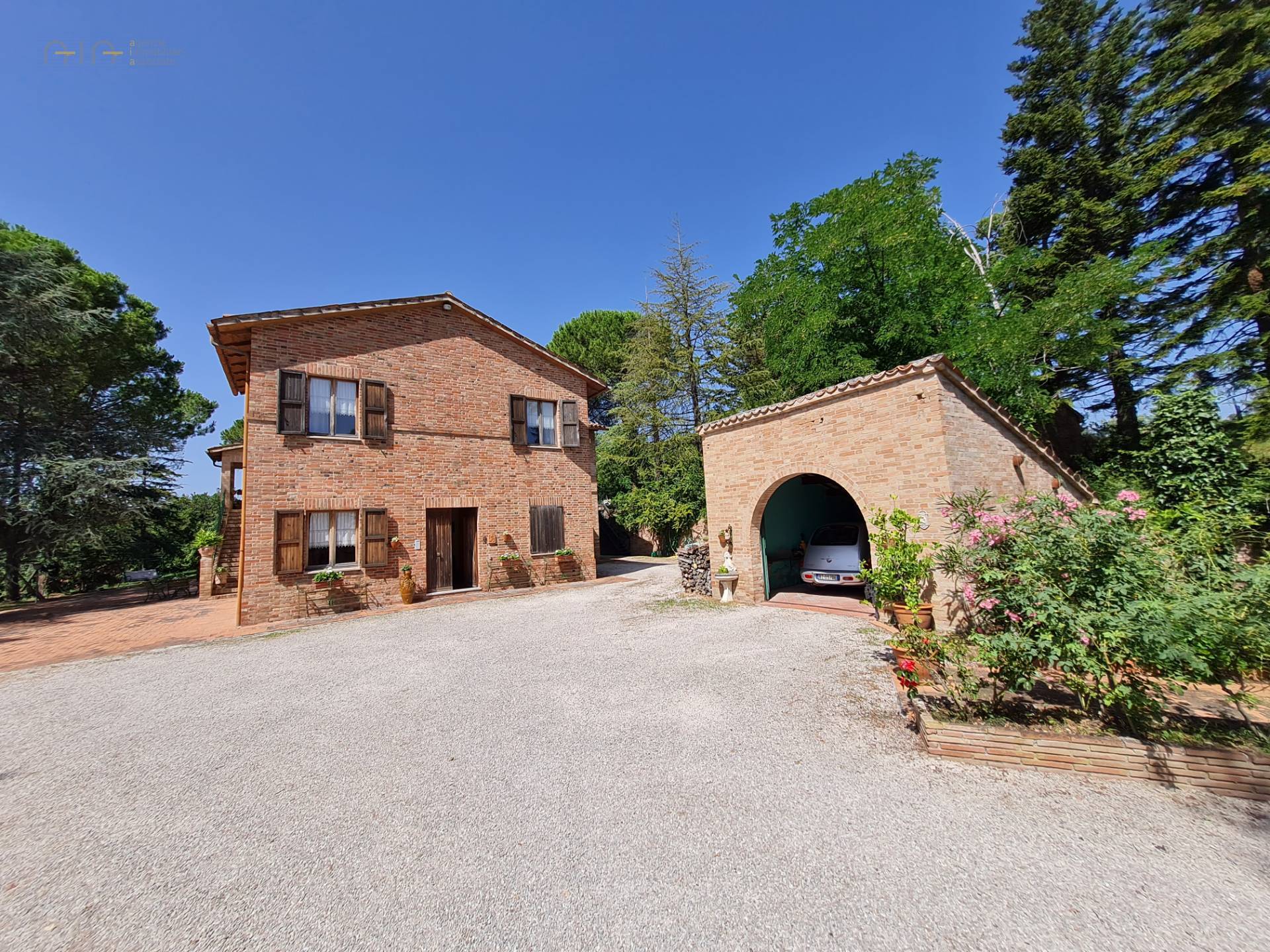 Landhuis met potentieel in San Ginesio, nabij de Sibillini - Foto 4