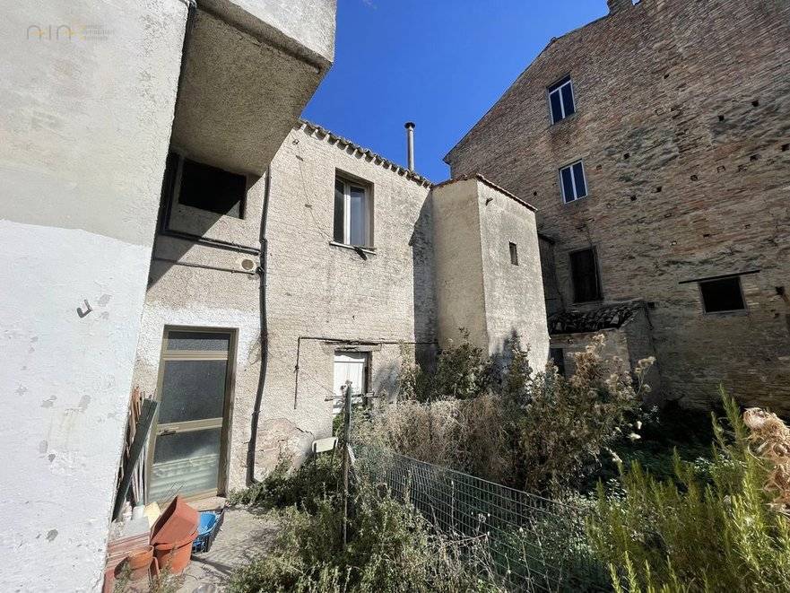 Vrijstaande woning met renovatiepotentieel in San Benedetto del Tronto - Foto 5