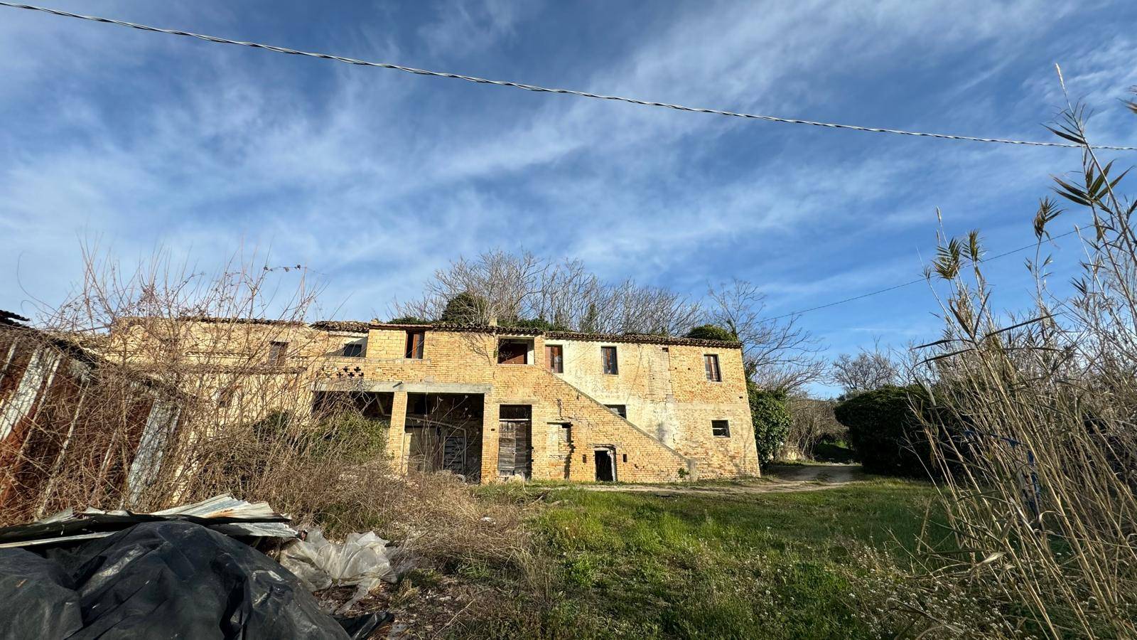 Landhuis met grond en uitzicht in Offida, nabij Santa Maria Goretti - Foto 2