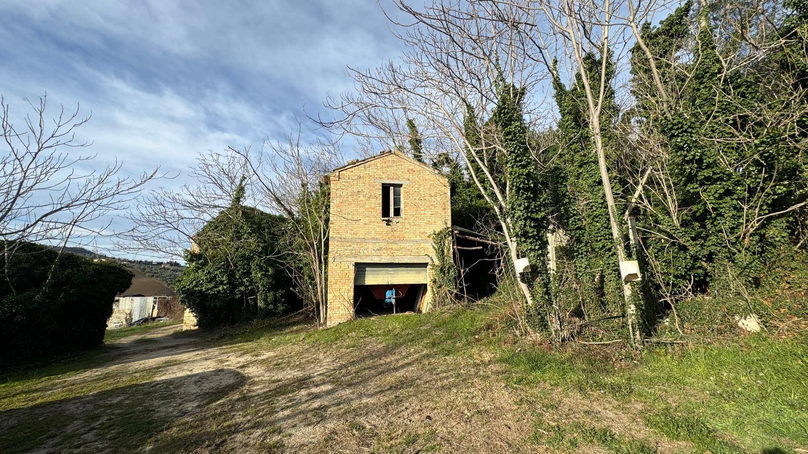 Landhuis met grond en uitzicht in Offida, nabij Santa Maria Goretti - Foto 3