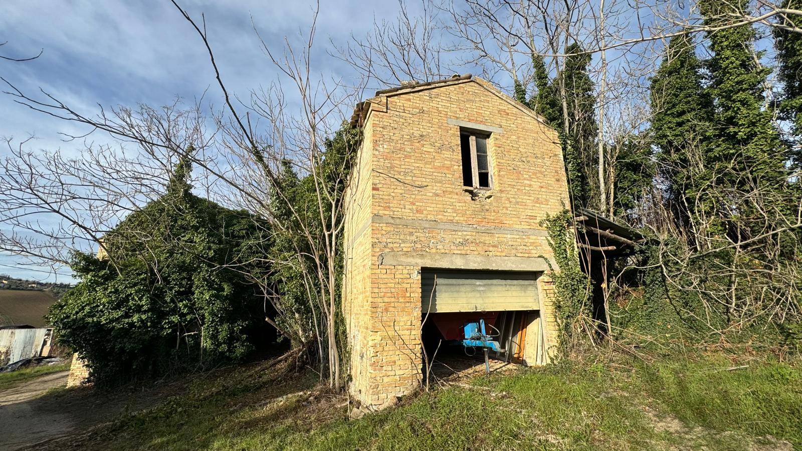 Landhuis met grond en uitzicht in Offida, nabij Santa Maria Goretti - Foto 4