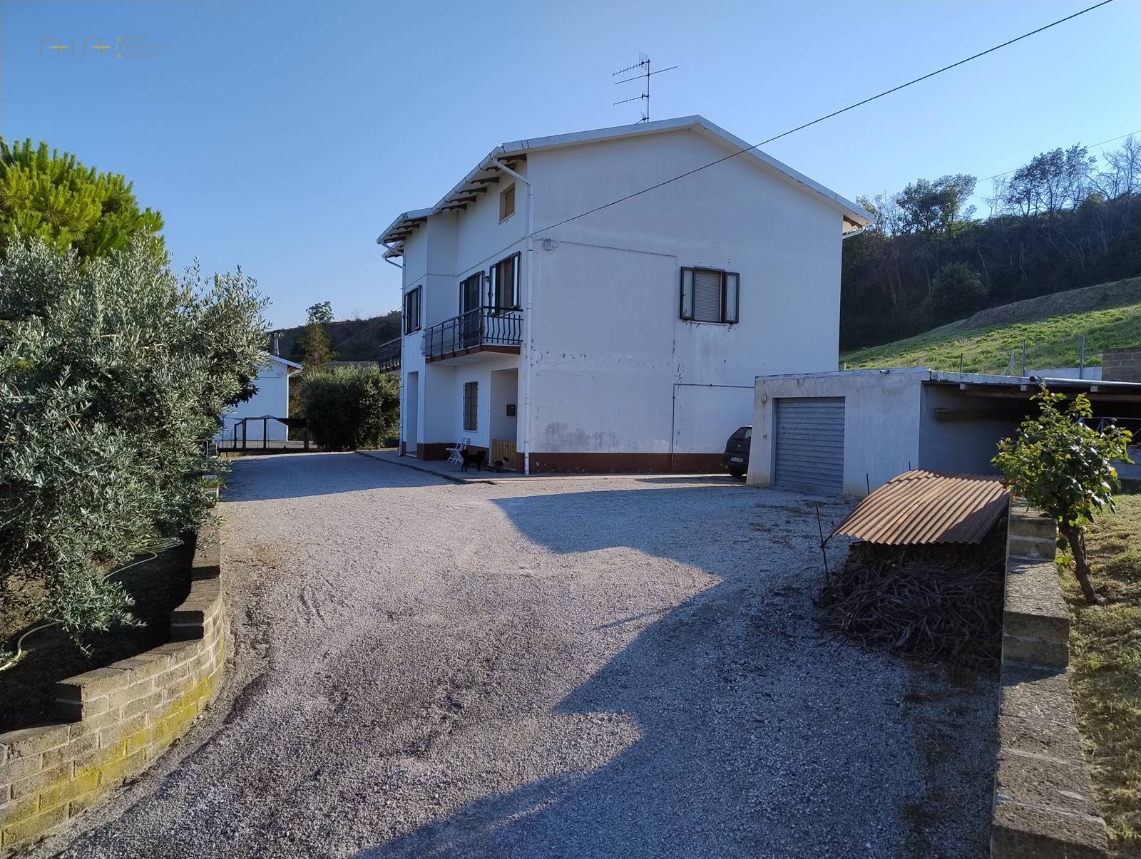 Vrijstaande woning met zeezicht in Massignano - Foto 3