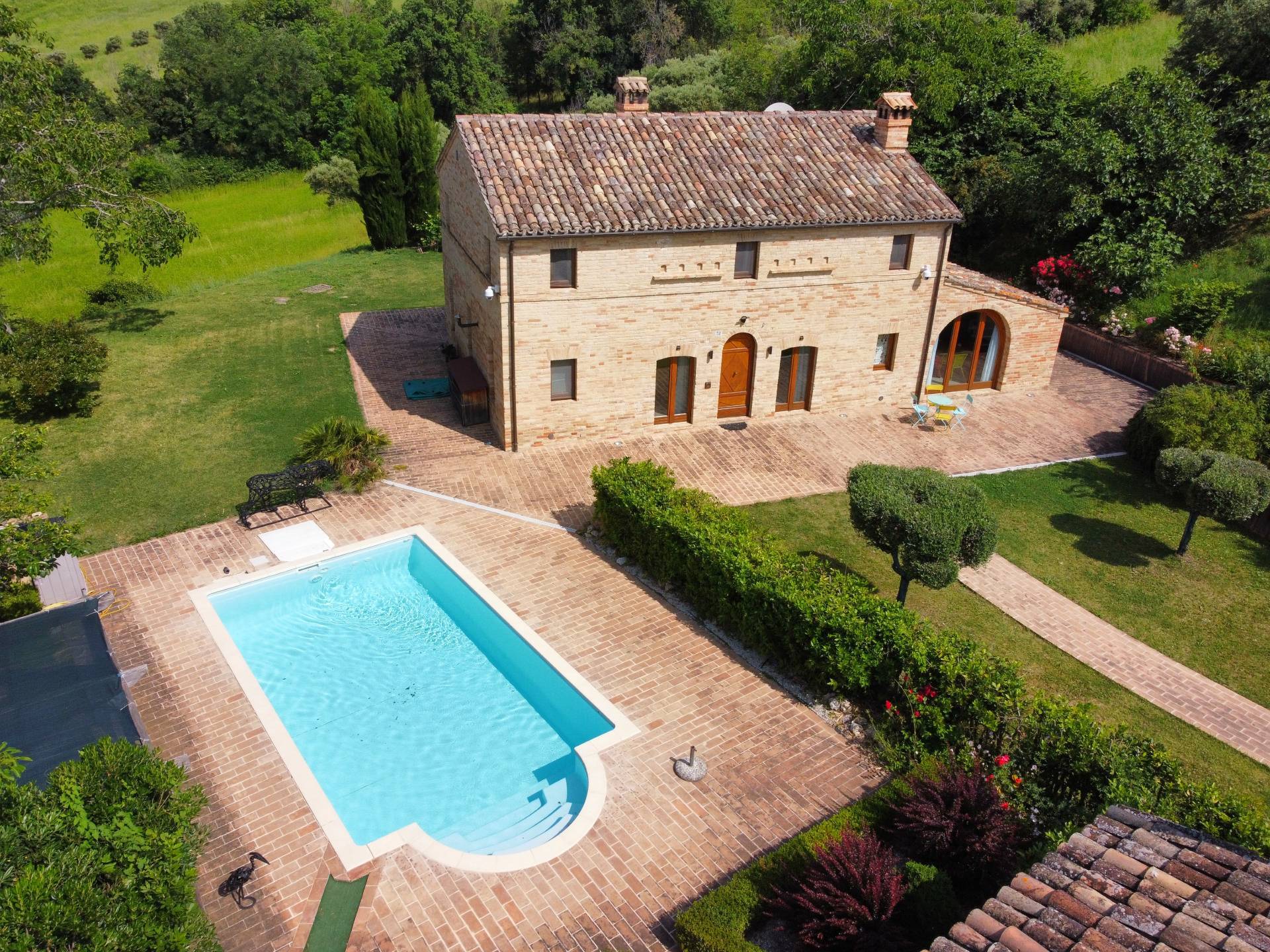Boerderij / Rustico Casale Colonico Rustico te koop in Loro Piceno in Loro Piceno — foto 3