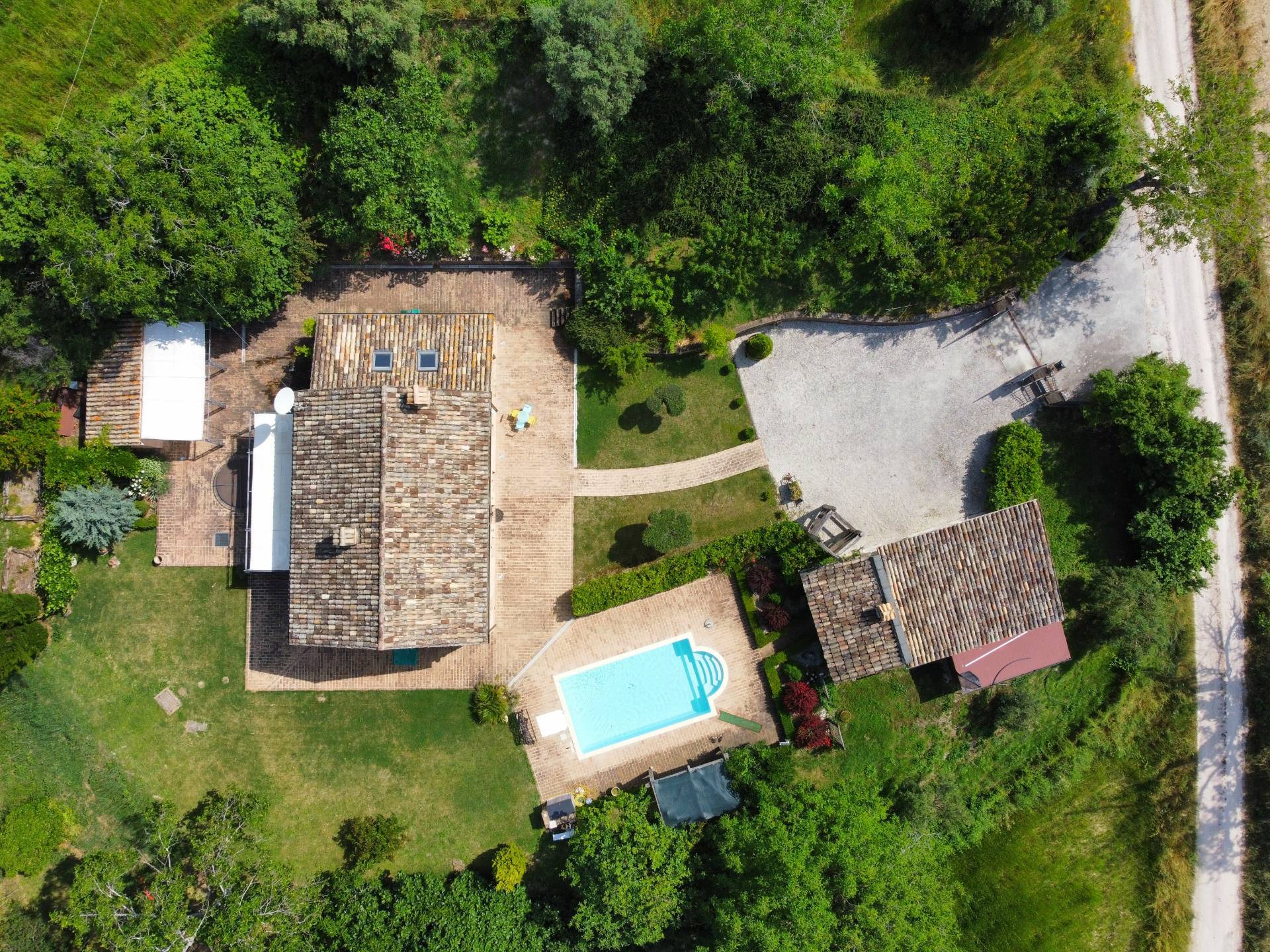 Boerderij / Rustico Casale Colonico Rustico te koop in Loro Piceno in Loro Piceno — foto 7