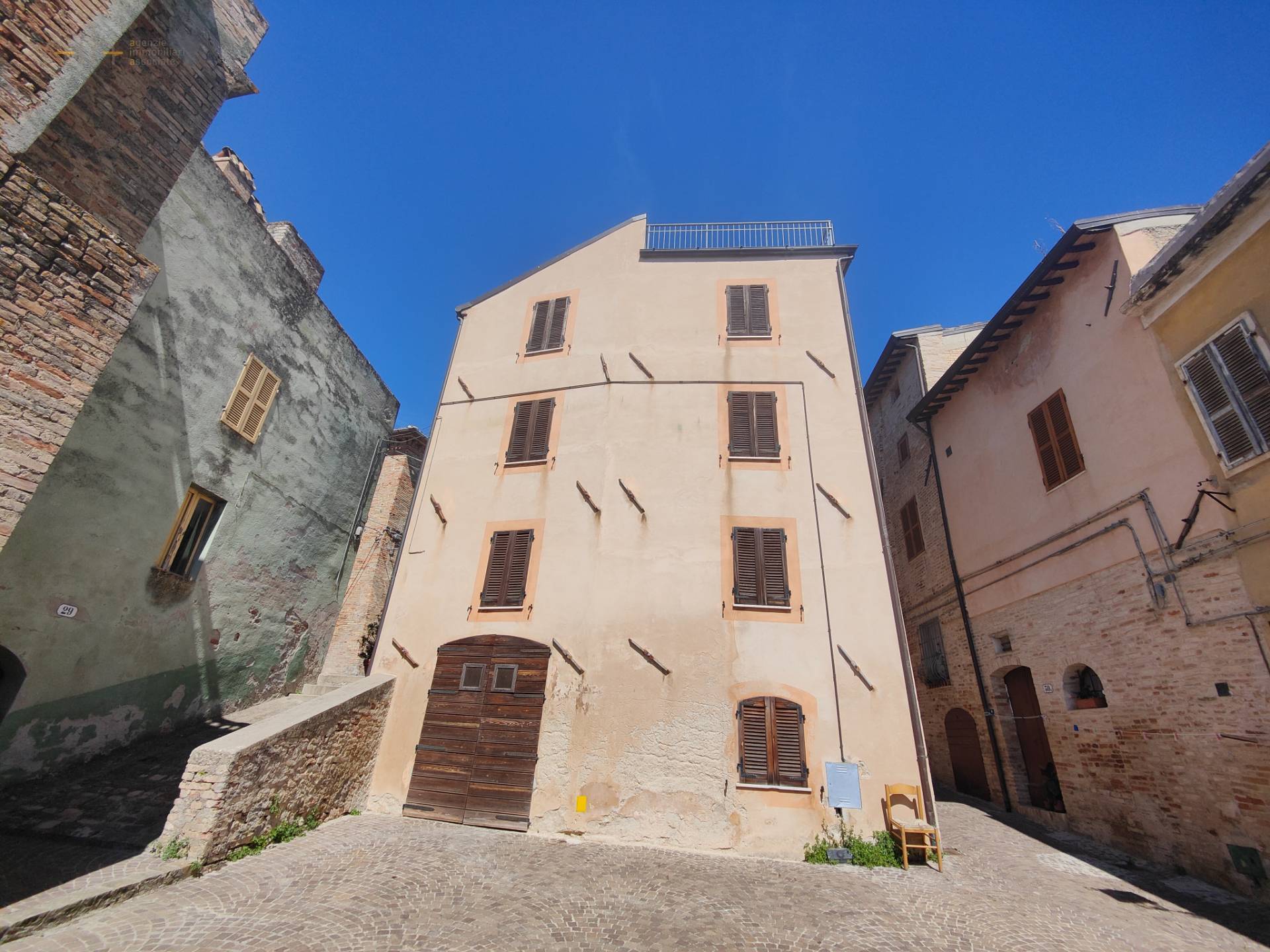 Vrijstaande woning met panoramisch dakterras in Massignano - Foto 3