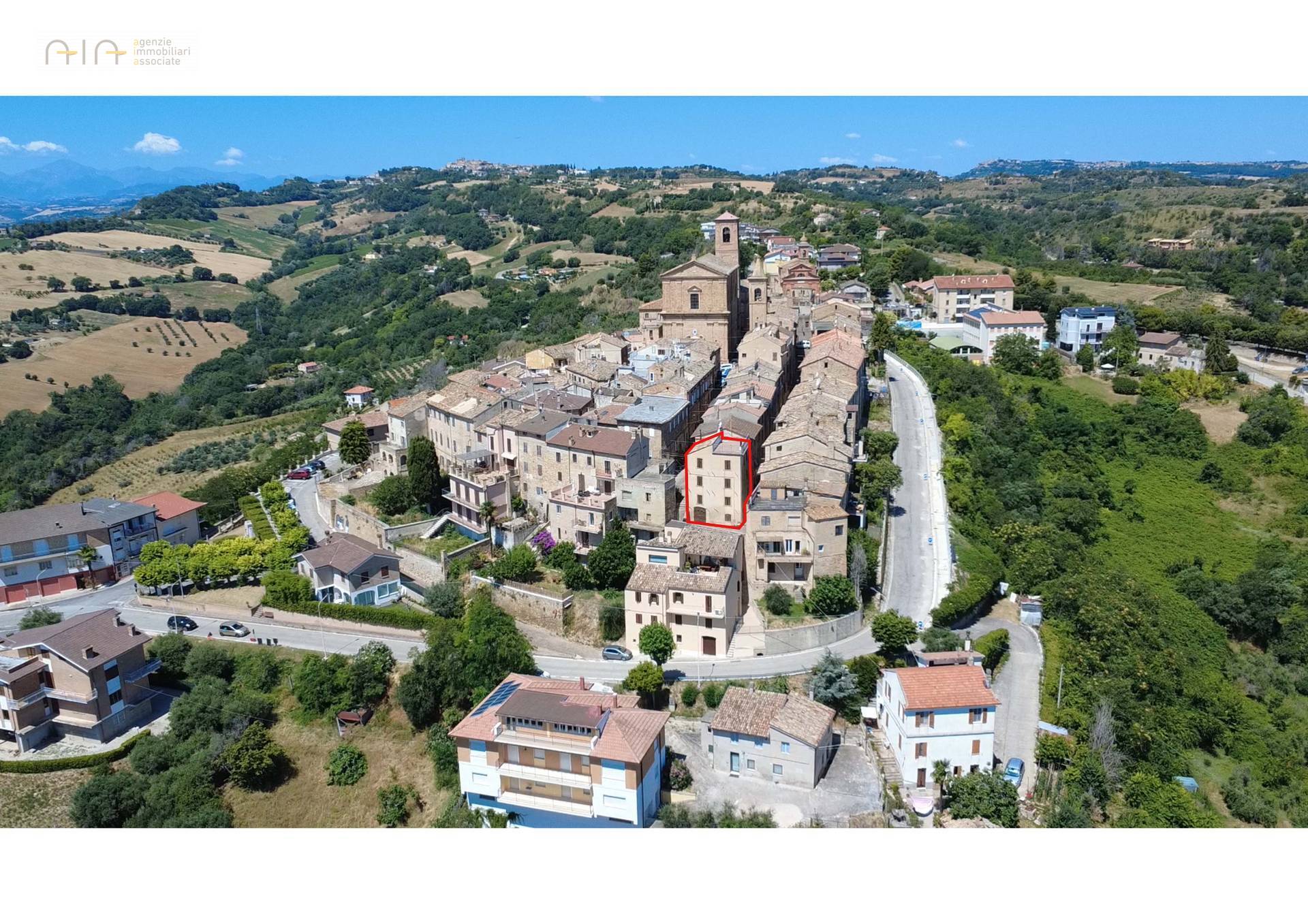 Vrijstaande woning met panoramisch dakterras in Massignano - Foto 4