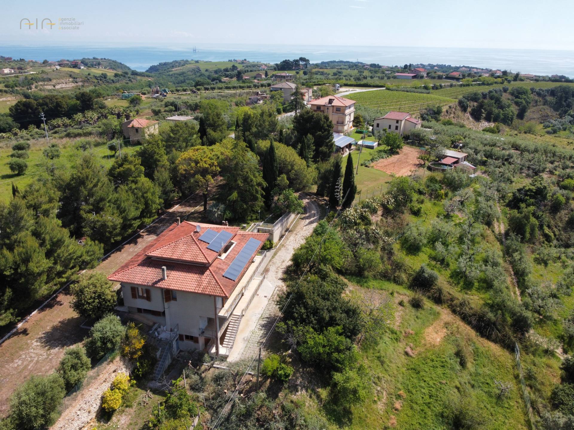 Vrijstaande woning Villa singola in vendita a Grottammare - Collinare (zona di campagna interna) in Grottammare — foto 4