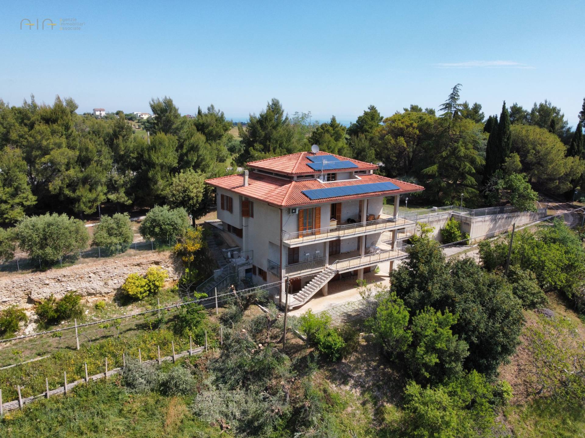 Vrijstaande woning Villa singola in vendita a Grottammare - Collinare (zona di campagna interna) in Grottammare — foto 8