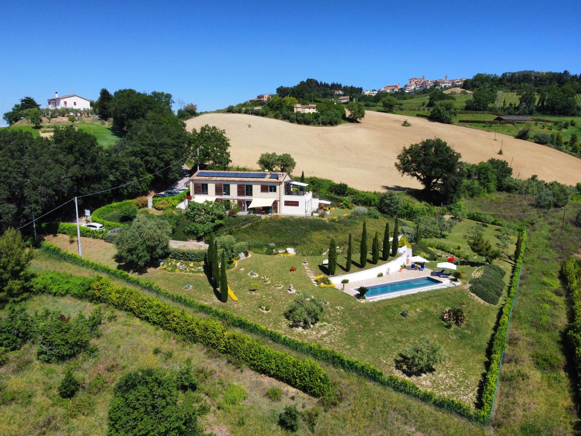 Landhuis met infinity pool en weids uitzicht in Montefiore dell'Aso - Foto 3