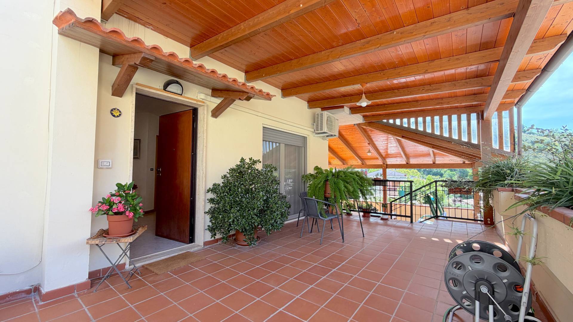 Rijtjeshuis / Tussenwoning Villino a schiera / bifamiliare in  Ascoli Piceno - Monticelli Alto in Ascoli Piceno — foto 2
