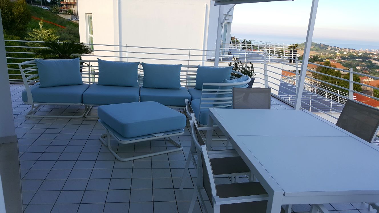 Appartement Luxe appartement met spectaculair uitzicht op zee en bergen in Citta Sant Angelo — foto 5