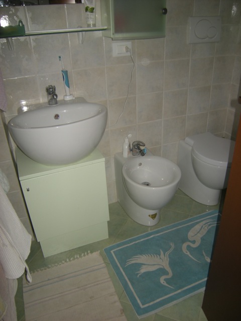 Rijtjeshuis / Tussenwoning Townhouse in Osimo — foto 7