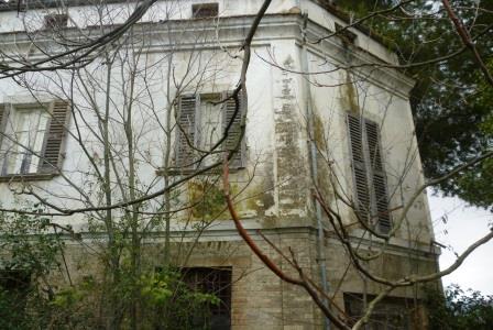 Karakteristieke boerderij in Catignano voor renovatie - Foto 5