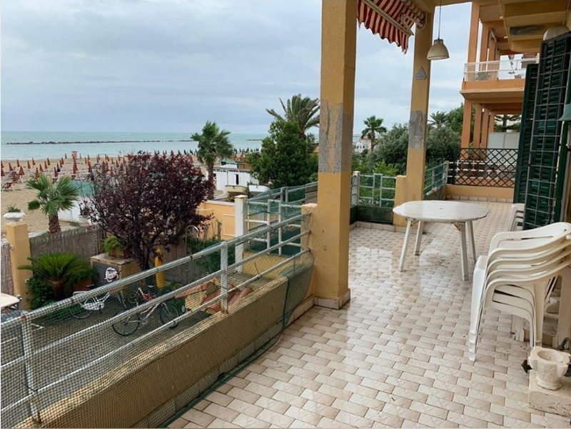 Appartement Mooi appartement met prachtig uitzicht in Grottammare in Grottammare — foto 2