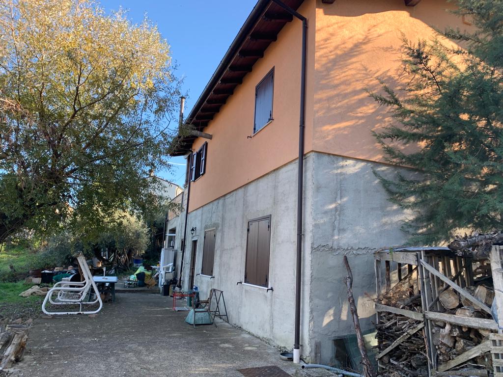 Vrijstaande woning Landhuis met olijfgaard en bos in Civitaquana, Abruzzo in Civitaquana — foto 6