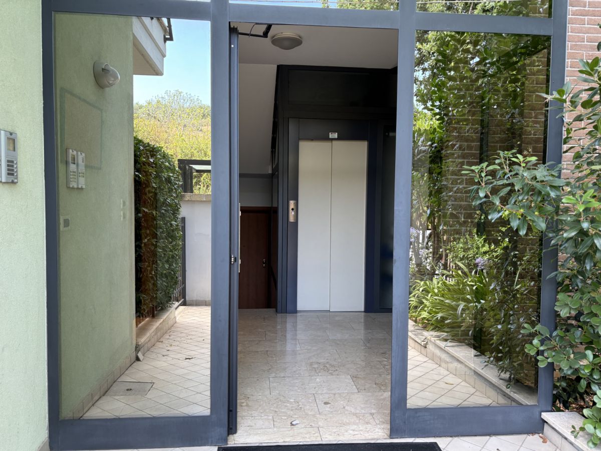 Luxe gemeubileerd duplex appartement met tuin en garage - Foto 4