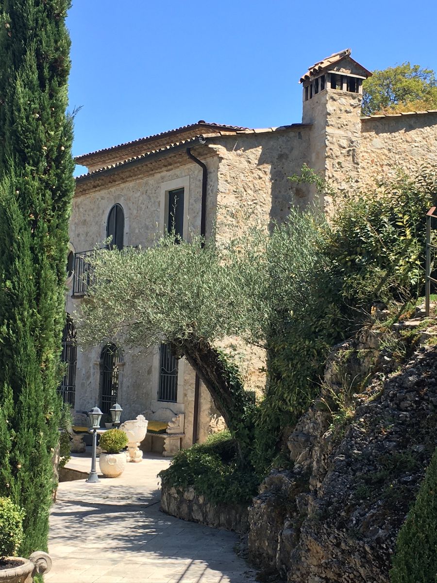 Villa / Landhuis Villa met 5 volledig gemeubileerde appartementen in Lecce nei Marsi — foto 6