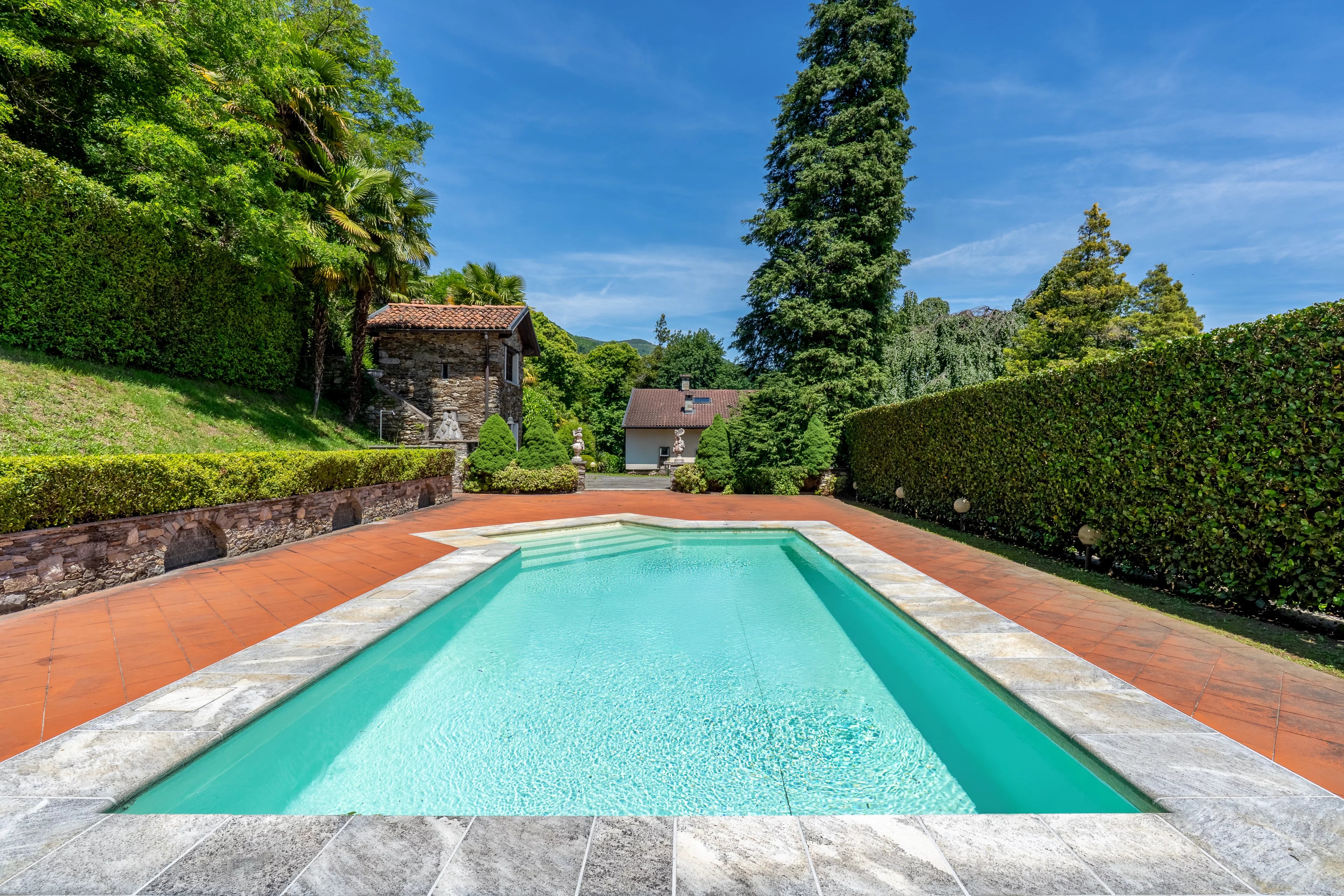 Villa met zwembad en eeuwenoud park aan het Lago Maggiore in Oggebbio - Foto 3