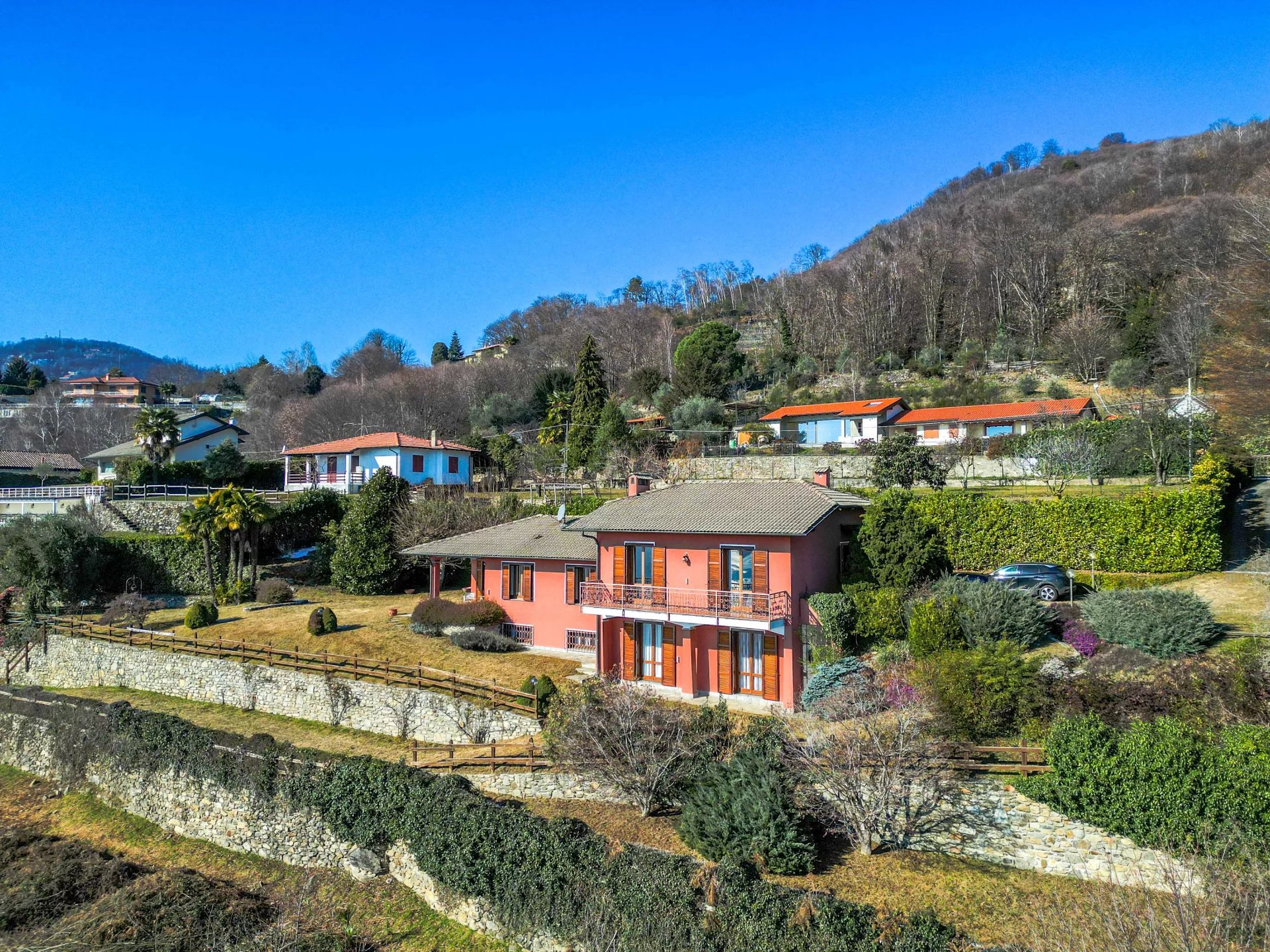 Villa / Landhuis Villa aan het Lago maggiore met terrastuin in Lesa — foto 2