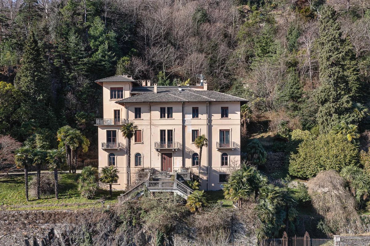 Historische Villa aan het Lago Maggiore met strand en aanlegsteiger - Foto 3