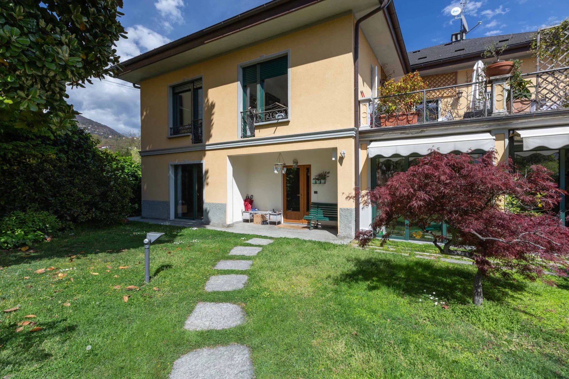 Villa / Landhuis Villa met tuin in Intra in Verbania — foto 2
