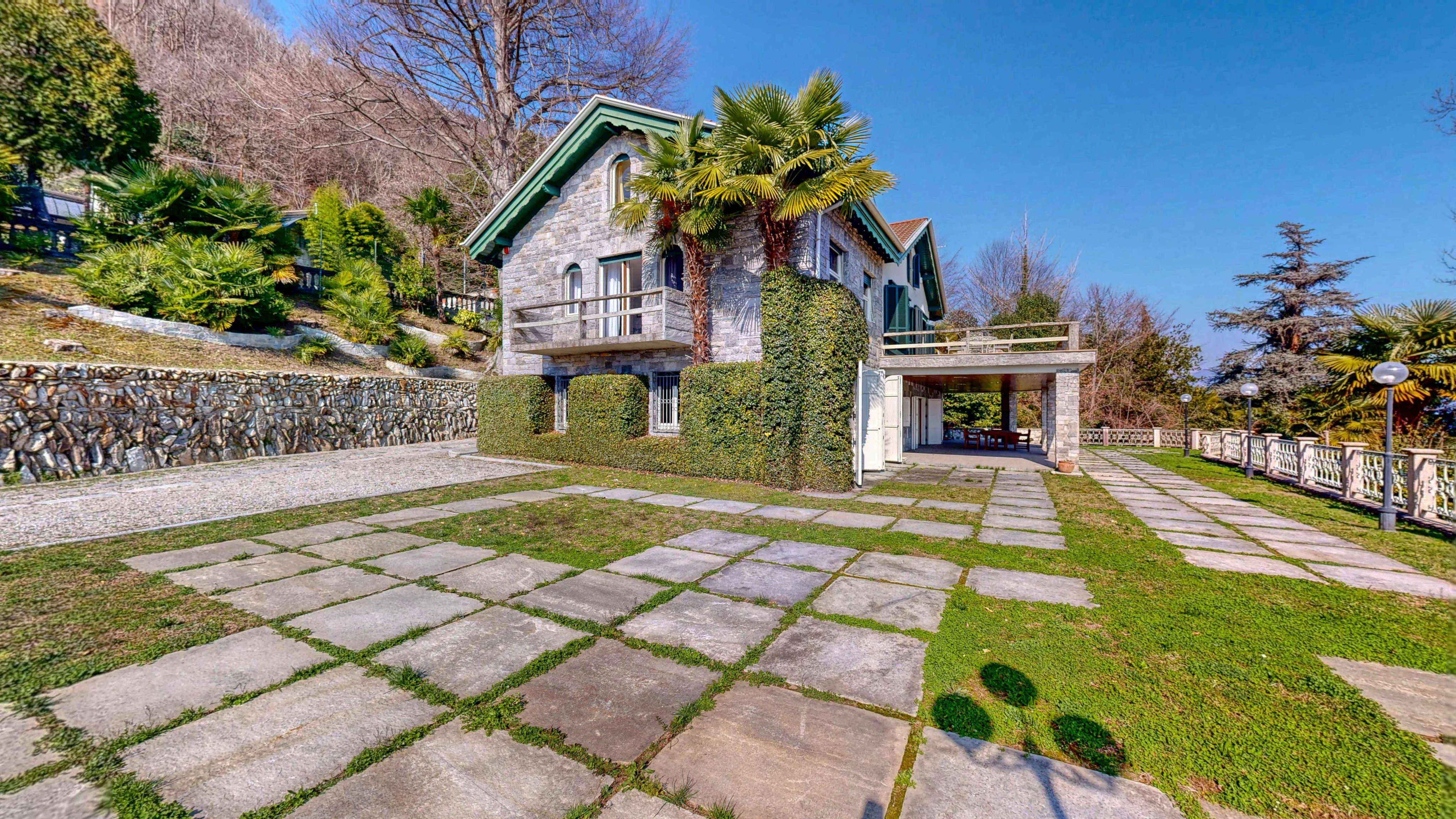 Villa / Landhuis Prestigieuze villa te koop in Belgirate met privéstrand. in Belgirate — foto 7