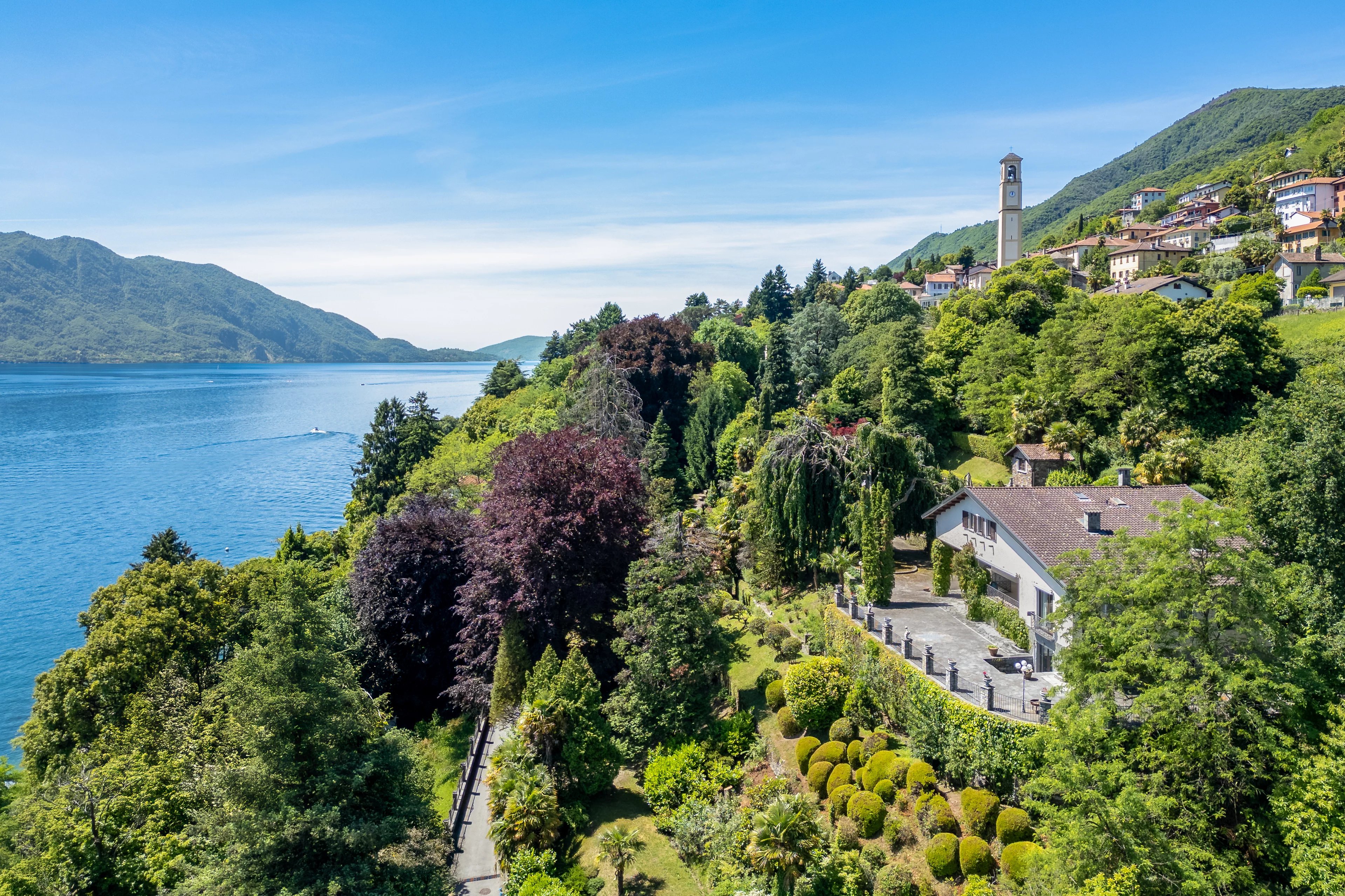 Villa met zwembad en eeuwenoud park aan het Lago Maggiore in Oggebbio - Foto 2