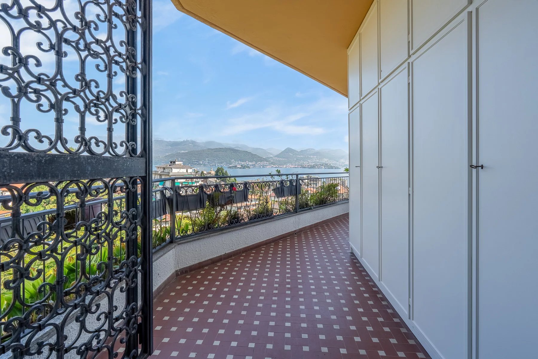 Appartement Panoramisch appartement met uitzicht op het meer in Stresa — foto 7