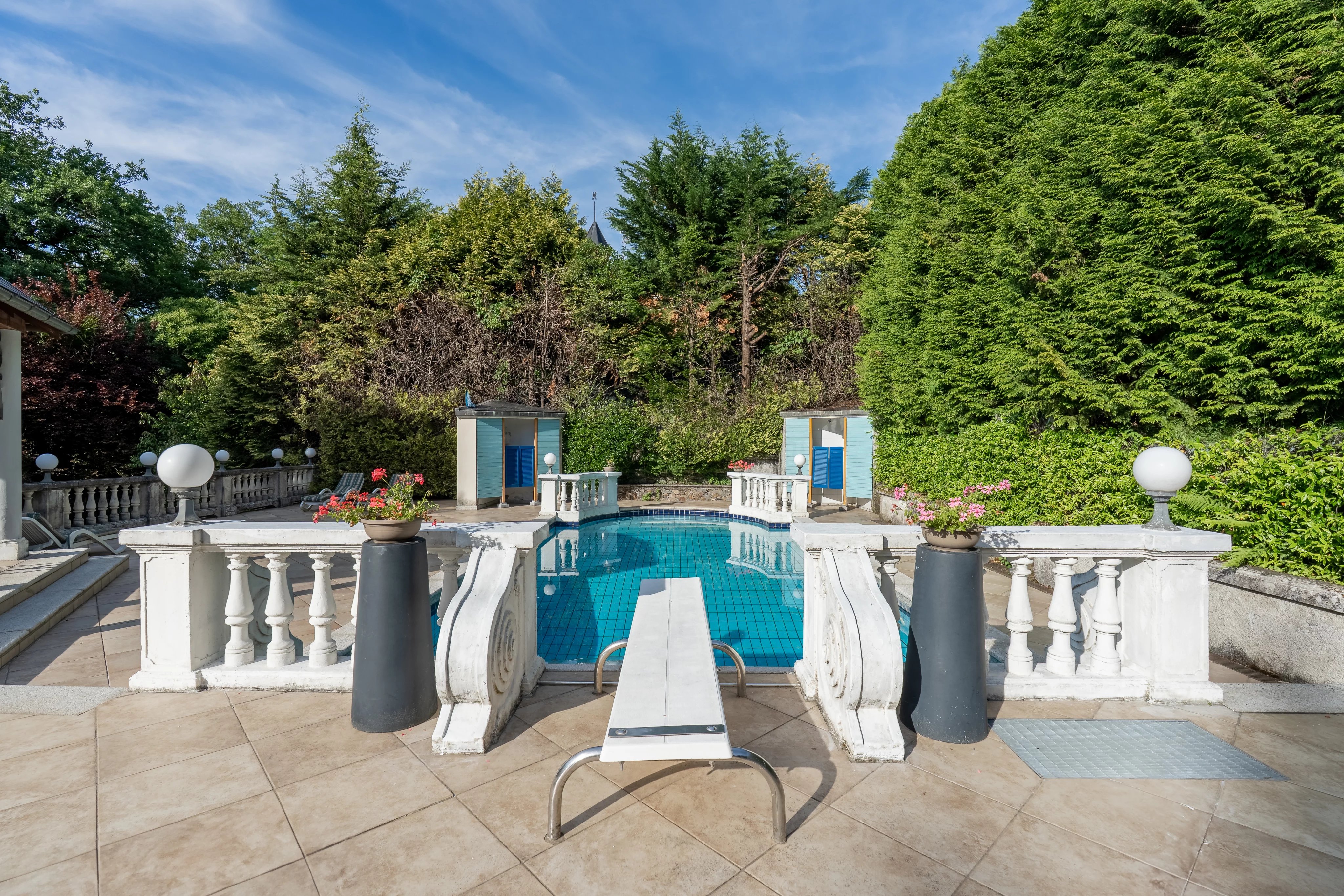 Villa storica con dependance, parco e piscina in vendita a Luino sul Lago Maggiore - Foto 5