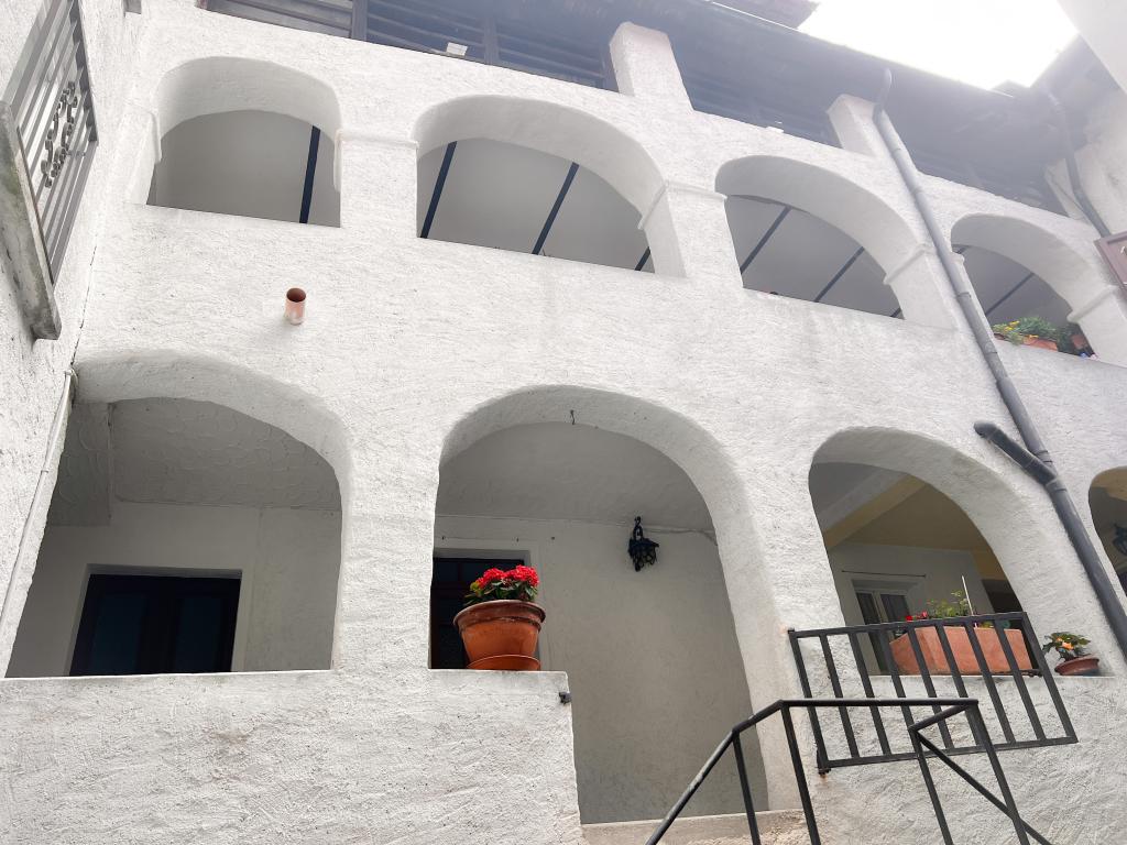 Rijtjeshuis / Tussenwoning Historisch rijtjeshuis te koop in San Fedele Intelvi in San Fedele Intelvi — foto 2
