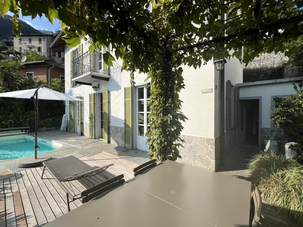 Vrijstaande woning met zwembad en uitzicht op het Comomeer - Foto 2