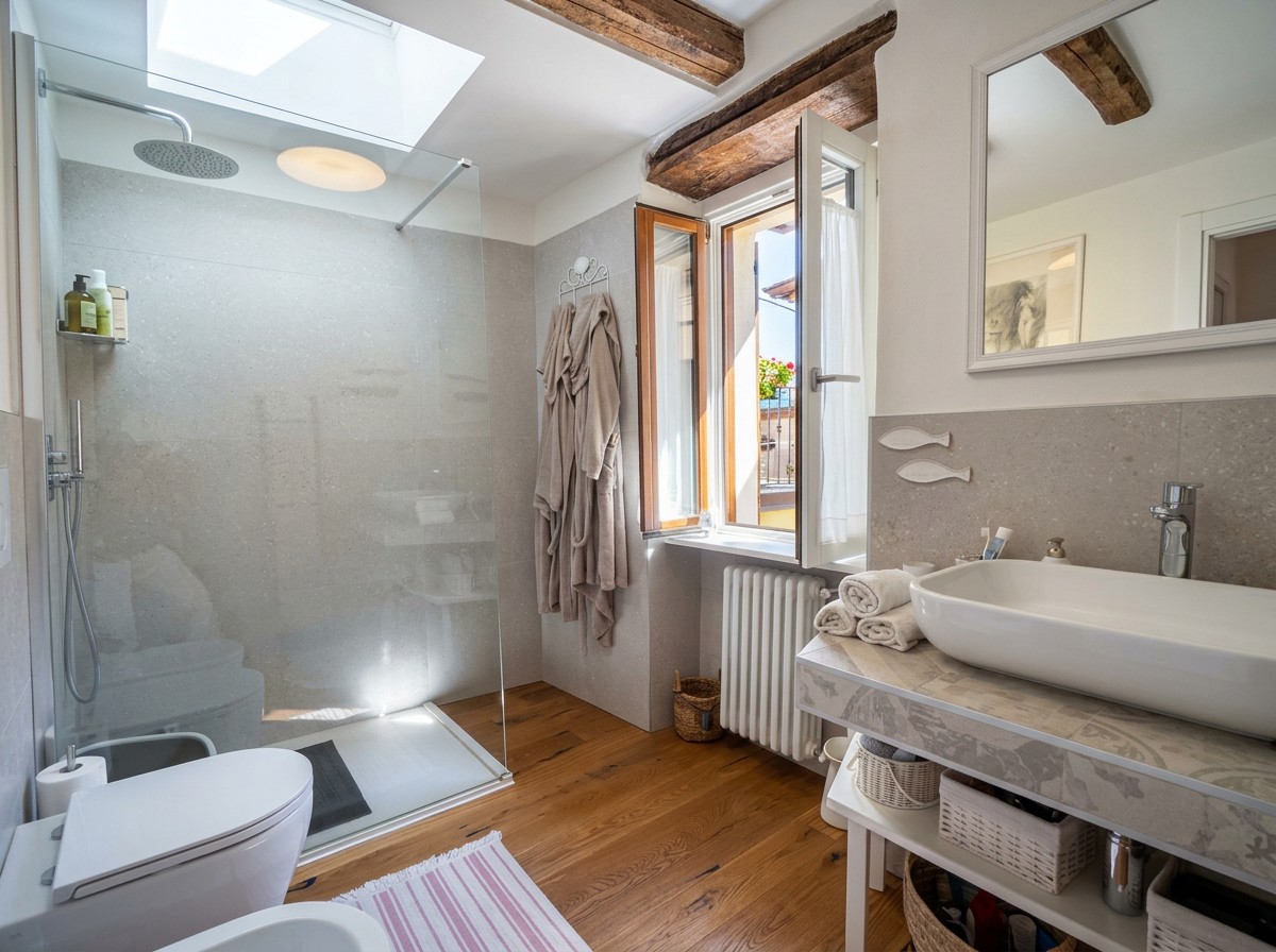 Gerenoveerd appartement met uitzicht op het Comomeer in Muronico - Foto 5