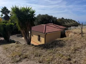 Vrijstaande woning Charmante Kustwoning met Uitzonderlijk Potentieel in Vibo Valentia, Pizzo, Maierato — foto 4