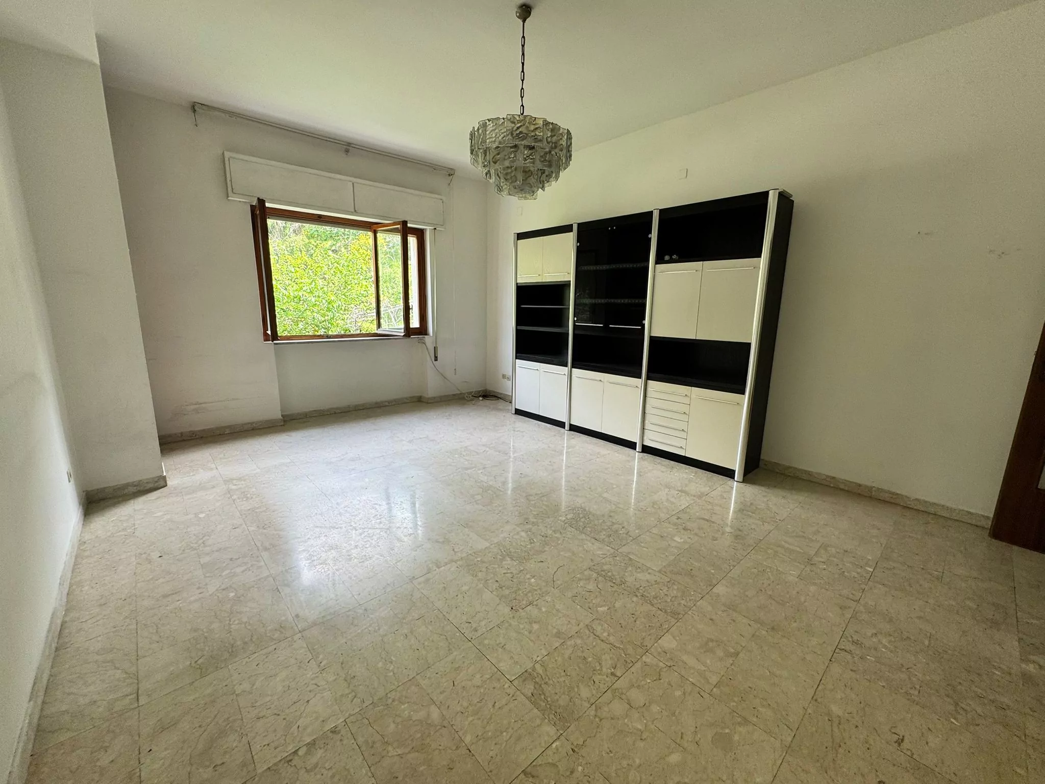 Appartement Piedigrotta Pizzo | Circa. 130m² | Renovatie Nodig | Biedingen rond €100.000 in Pizzo — foto 6