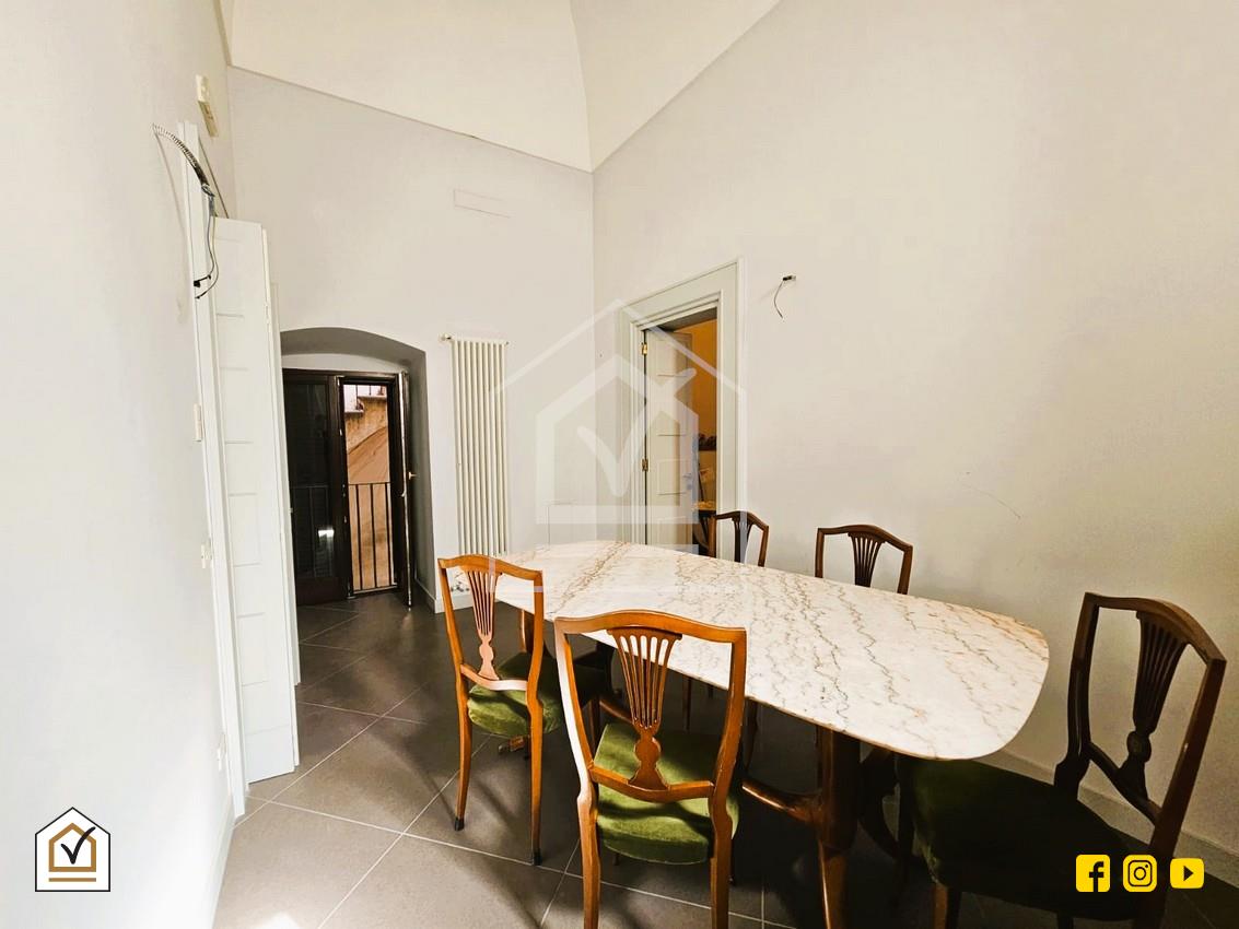 Appartement in gerenoveerd pand met terras in Trani, Puglia - Foto 4