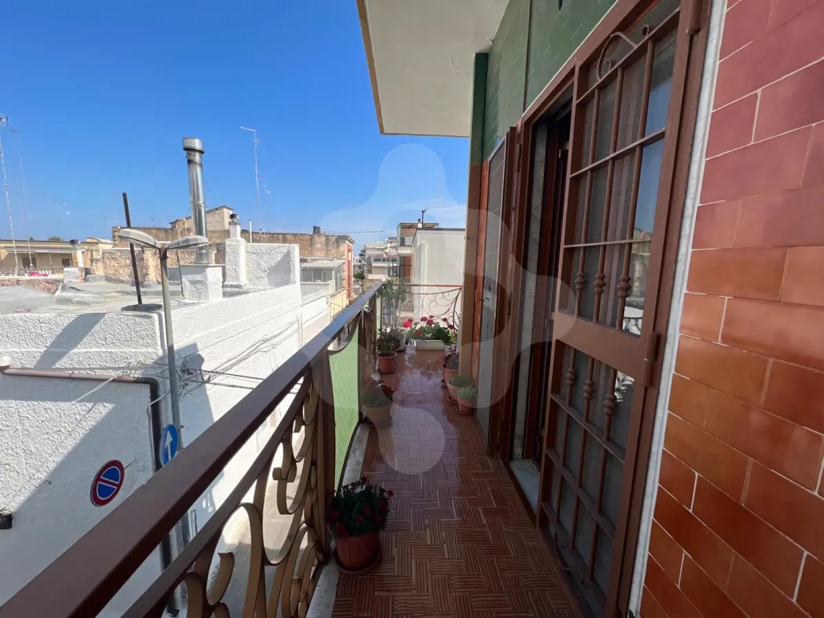 Appartement met drie slaapkamers en parkeerplaats in Bari Palese - Foto 3