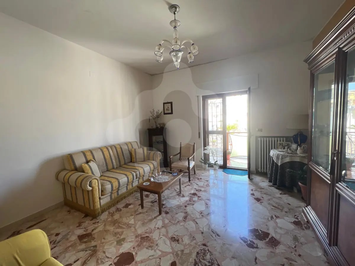 Appartement met drie slaapkamers en parkeerplaats in Bari Palese - Foto 2