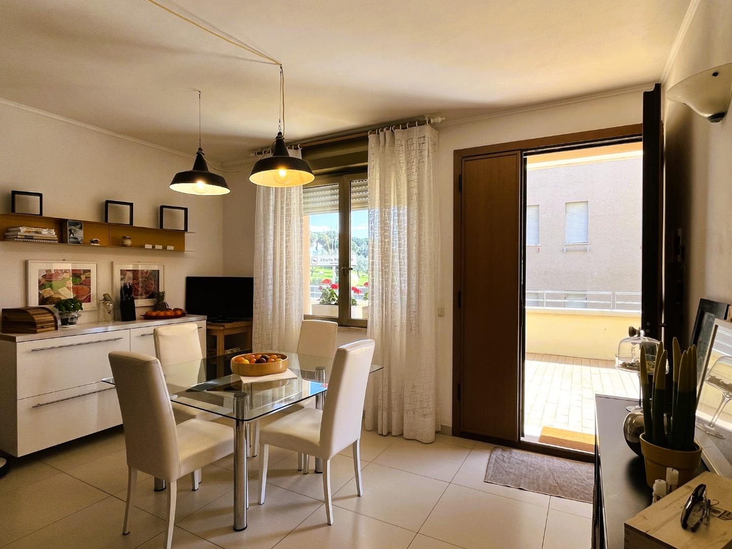 Appartement in San Vincenzo, gerenoveerd en direct bewoonbaar - Foto 2